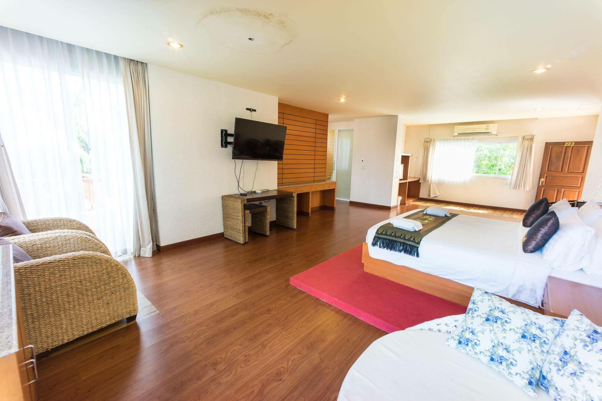 Vieng Khong Hotel Мукдахан Екстериор снимка